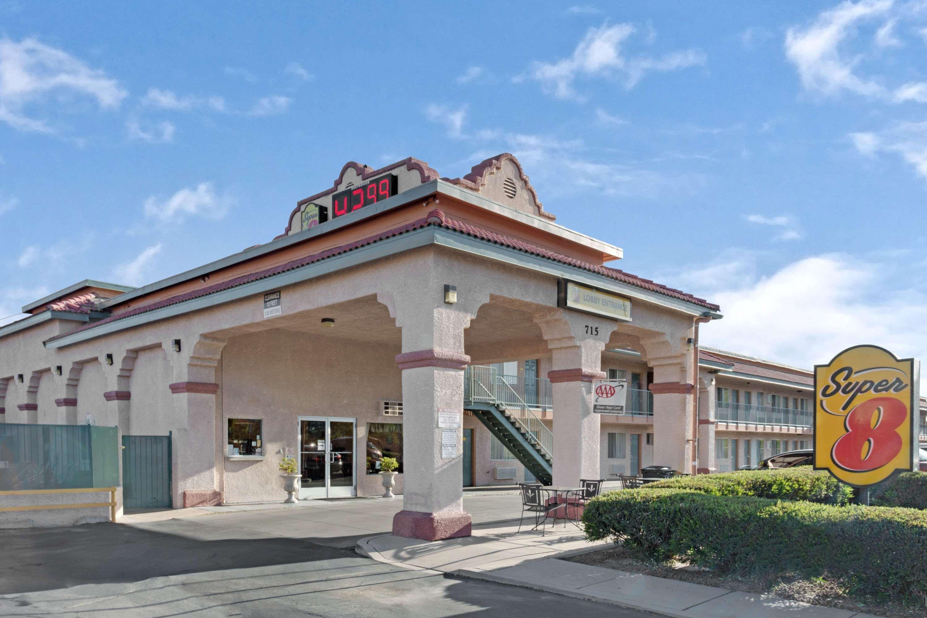 Hotel Super 8 By Wyndham Tucson Downtown Convention Center Extérieur photo